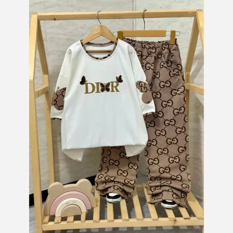 ست لباس دخترانه پنبه لش طرح پروانه تیشرت و شلوار سایز 60 تا 70